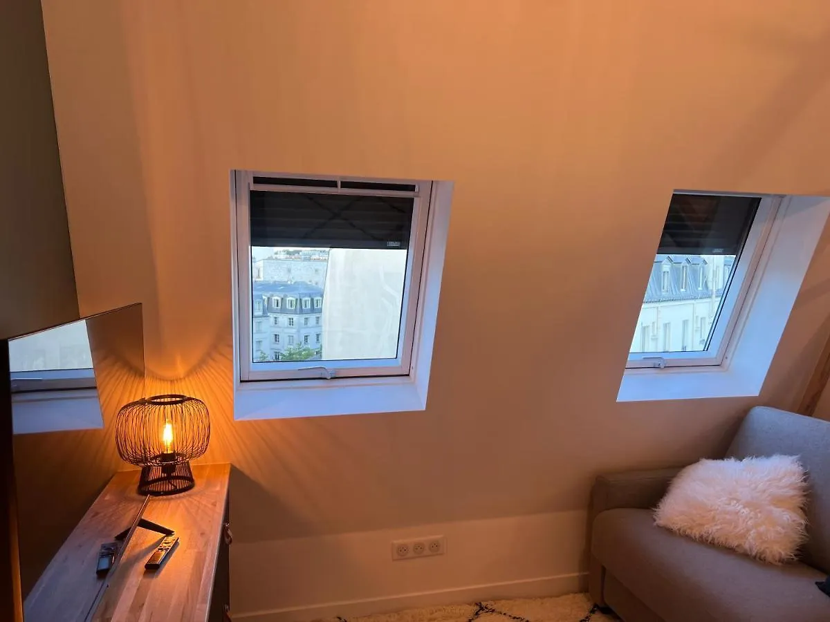 Rooms With Fabulous View On Paris Roofs Quarto em Acomodações Particulares