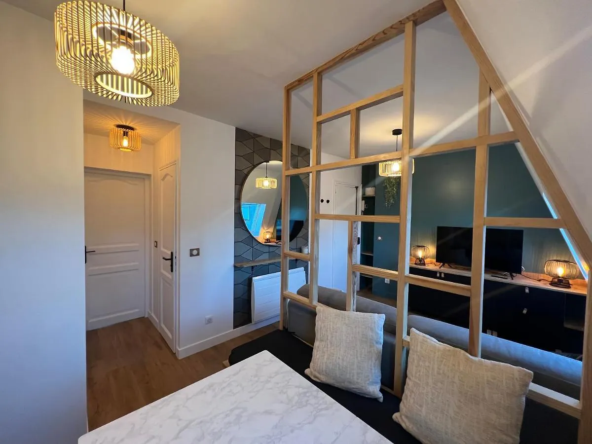 Quarto em Acomodações Particulares Rooms With Fabulous View On Paris Roofs