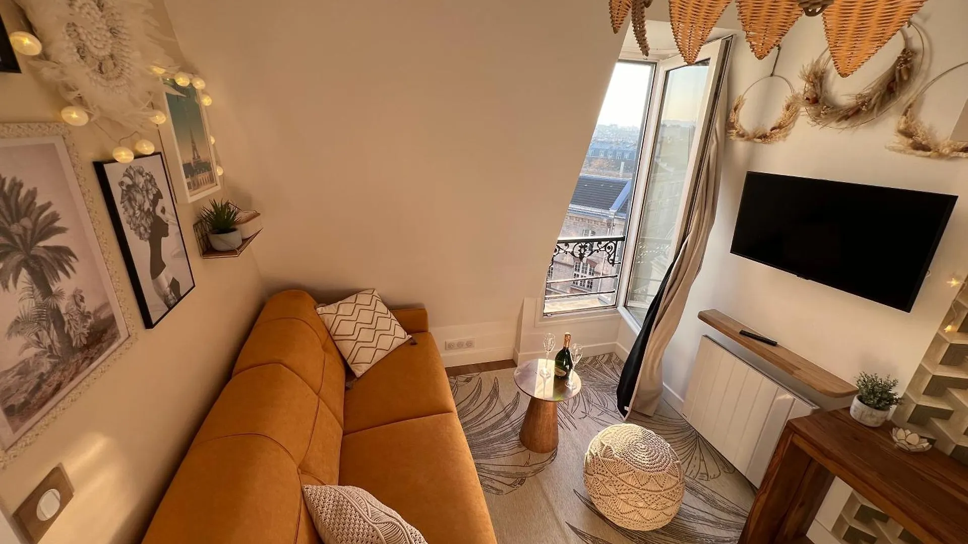 Rooms With Fabulous View On Paris Roofs Quarto em Acomodações Particulares